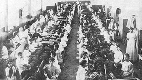 Despalilladoras de la Porto Rican American Tobbaco Company, en 1912.