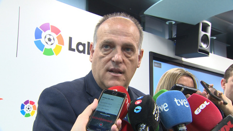 Tebas: "El Barça, el Levante y la RFEF tienen buenos juristas"
Tebas: "El Barça, el Levante y la RFEF tienen buenos juristas"