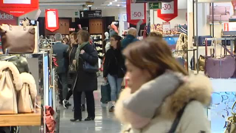 Ropa sostenible contra la contaminación ambiental Ropa sostenible contra la contaminación ambiental
