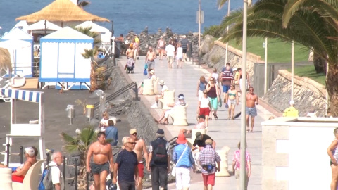 Los turistas en Canarias olvidan el coronavirus Los turistas en Canarias olvidan el coronavirus