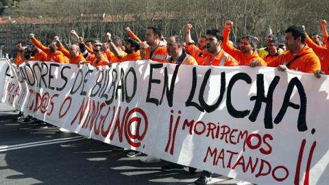 Marcha de estibadores en Bilbao hace unos días. EFE/Luis Tejido Marcha de estibadores en Bilbao hace unos días. EFE/Luis Tejido