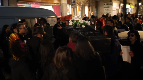 Protesta del colectivo Lavapiés ¿díonde vas? el pasado 1 de abril en la plaza de este barrio del centro de Madrid.- LAVAPIÉS ¿DÓNDE VAS? Protesta del colectivo Lavapiés ¿díonde vas? el pasado 1 de abril en la plaza de este barrio del centro de Madrid.- LAVAPIÉS ¿DÓNDE VAS?