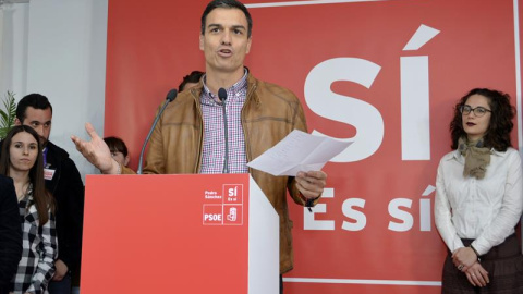 El candidato a la Secretaría General del PSOE, Pedro Sánchez, participa en un acto abierto con militantes, afiliados y simpatizantes organizado por la Plataforma Palencia. /EFE El candidato a la Secretaría General del PSOE, Pedro Sánchez, participa en un acto abierto con militantes, afiliados y simpatizantes organizado por la Plataforma Palencia. /EFE