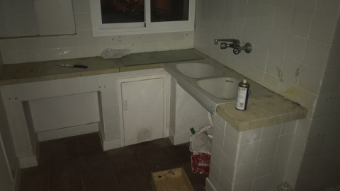 Este es el estado de la cocina de una de las casas de la Guardia Civil Este es el estado de la cocina de una de las casas de la Guardia Civil