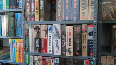 Varios juegos de mesa de las Segunda Guerra Mundial, en la tienda de Jariego.- A. V.
