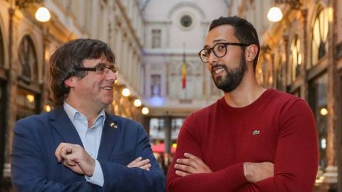 El expresidente catalán Carles Puigdemont y el rapero Valtònyc, en Bruselas, en el estreno de la película 'Miss Dalí' del cineasta Ventura Pons. EFE El expresidente catalán Carles Puigdemont y el rapero Valtònyc, en Bruselas, en el estreno de la película 'Miss Dalí' del cineasta Ventura Pons. EFE