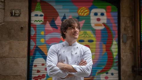 Presentación del menú navideño de Vila Viniteca El chef del restaurante ABaC, durante la presentación del menú de Navidad de Vila Viniteca 2020, en Barcelona (España), a 7 de diciembre de 2020. La distribuidora de vinos Vila Viniteca ha contado, un año más, con chefs con estrella Michelí