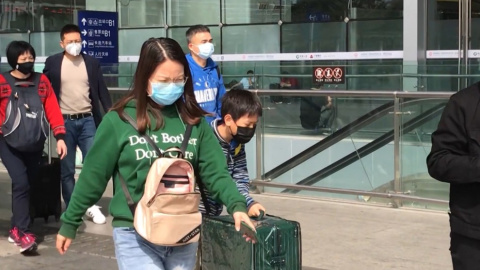 La Comisión Nacional de Salud de China ha elevado este sábado a 41 los muertos por el brote del nuevo coronavirus y a 1.287 los casos confirmados. La Comisión Nacional de Salud de China ha elevado este sábado a 41 los muertos por el brote del nuevo coronavirus y a 1.287 los casos confirmados.