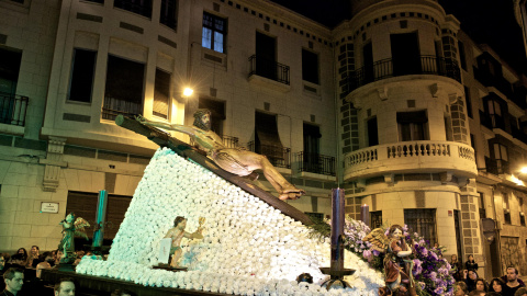 Una procesión de la Hermandad de la Flagelación y Gloria de Elche. Una procesión de la Hermandad de la Flagelación y Gloria de Elche.