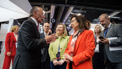 El acto de apertura ha estado presidido por la ministra de Defensa, Margarita Robles; la secretaria de Estado de Defensa, Mª Amparo Valcarce; y el presidente de la Fundación FEINDEF, Julián García Vargas.- FEINDEF El acto de apertura ha estado presidido por la ministra de Defensa, Margarita Robles; la secretaria de Estado de Defensa, Mª Amparo Valcarce; y el presidente de la Fundación FEINDEF, Julián García Vargas.- FEINDEF