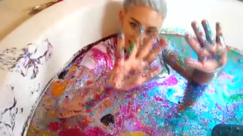 Purpurina biodegradable para las fiestas de Carnaval Purpurina biodegradable para las fiestas de Carnaval