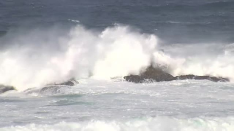 El temporal gallego deja impresionantes imágenes del gran oleaje El temporal gallego deja impresionantes imágenes del gran oleaje