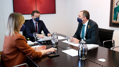 Feijóo se reúne con el comité clínico para combatir la pandemia Feijóo se reúne con el comité clínico para combatir la pandemia