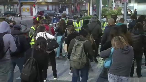 Las autoridades confinan la capital, Santiago Las autoridades confinan la capital, Santiago