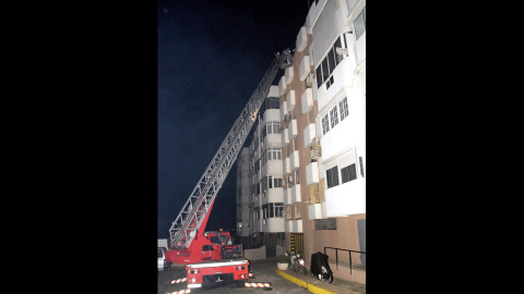 El terremoto de 6.3 grados registrado hoy en el Mar de Alborán se ha percibido con mayor intensidad en Melilla, donde ha causado daños en edificios y la suspensión de las clases en la ciudad autónoma para evaluar el estado de los centros ed