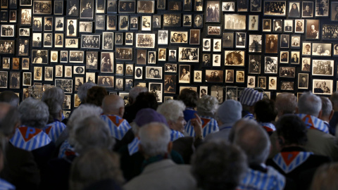 En algunos casos se trató de borrar las huellas de las atrocidades cometidas y en otros las cifras de asesinados son simplemente una pequeña muestra de la magnitud de la tragedia.- REUTERS