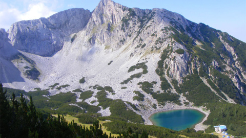 El lago Sinanishko, en Pirin, al suroeste de Bulgaria, HRISTO TERZIYSKI