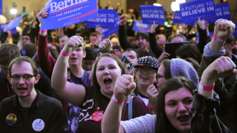 Los principales candidatos demócratas a la Casa Blanca, Hillary Clinton y Bernie Sanders, que luchan por la nominación del partido, han obtenido un empate técnico en el 'caucus' del estado Iowa.- REUTERS