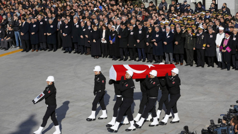 El atentado en Estambul, en imágenes./ REUTERS