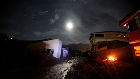 Vista de una calle destrozada en Mocoa. Más de 200 personas han muerto en la avalancha ras el desborde de tres ríos al sur de Colombia.- REUTERS/Jaime Saldarriaga