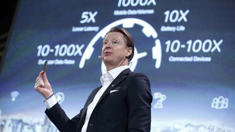 El presidente de Ericsson presenta un chip 5G en el MWC.- REUTERS