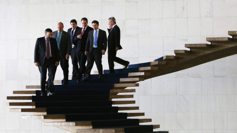 Congresistas venezolanos abandonan el Palacio de Itamaraty, tras una reunión con el canciller de Brasil, Mauro Vieira, en Brasilia, Brasil, 25 de febrero de 2106. REUTERS / Adriano Machado