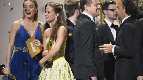 'Spotlight' da la sorpresa y se lleva el Oscar a la mejor película en una noche en la que también triunfaron Iñárritu y Di Caprio.- REUTERS