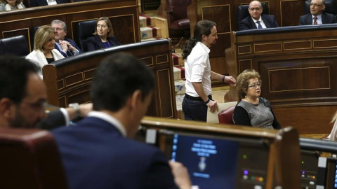 Pablo Iglesias, instantes antes de comenzar su intervención en el Congreso de los Diputados. EFE/Chema Moya