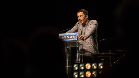 Arnaldo Otegi, en el mitin de este sábado en Donosti. JAIRO VARGAS