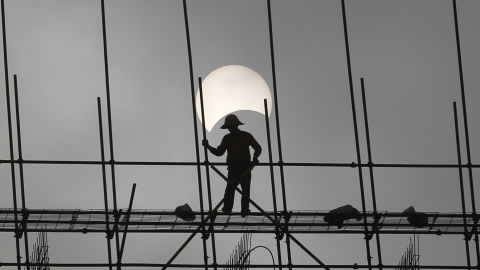 El poderoso campo magnético de Júpiter es casi seguro que brota de la acción de dínamo interior de este vasto reino de fluido conducido eléctricamente.- REUTERS