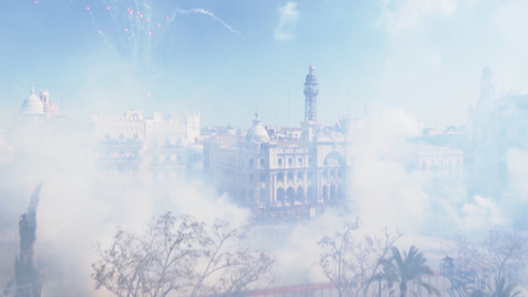 El coronavirus obliga a un aplazamiento histórico de las Fallas El coronavirus obliga a un aplazamiento histórico de las Fallas