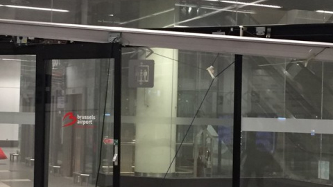 Numerosos destrozos en el aeropuerto.- TWITTER @tine_10e