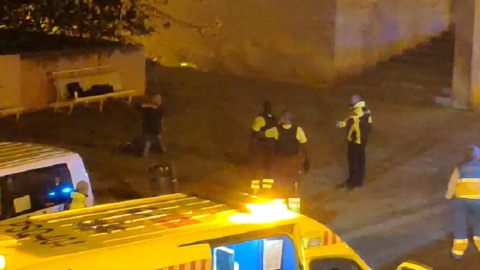 Hombre amenaza con degollarse en Tres Cantos Hombre amenaza con degollarse en Tres Cantos