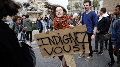 Estudiantes franceses se manifiestan en contra de la reforma laboral francés en Marsella, Francia. REUTERS