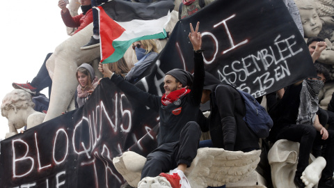 Estudiantes franceses se manifiestan en contra de la reforma laboral francés en Marsella, Francia. REUTERS