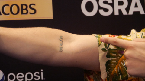 Tatuaje de Manel Navarro./Javier Esquinas Tatuaje de Manel Navarro./Javier Esquinas