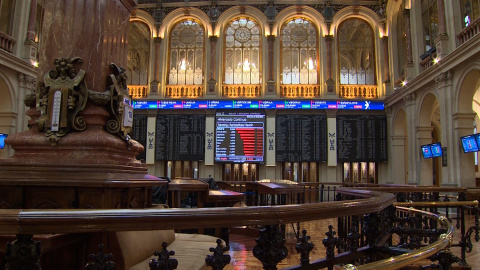 El Ibex 35 pone a fin al peor mes de su historia El Ibex 35 pone a fin al peor mes de su historia