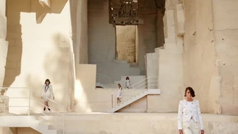 Espectacular desfile de Chanel en la Provenza francesa Espectacular desfile de Chanel en la Provenza francesa