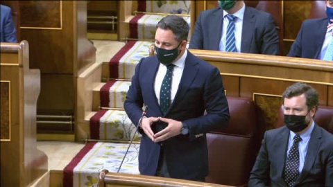 Sánchez a Abascal: "Con la ultraderecha el mundo es al revés" Sánchez a Abascal: "Con la ultraderecha el mundo es al revés"
