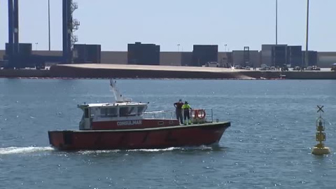 Sin rastro de los dos desaparecidos en el puerto de Castellón Sin rastro de los dos desaparecidos en el puerto de Castellón