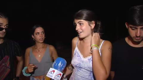 Miles de jóvenes hacen botellón en España a pesar de las restricciones Miles de jóvenes hacen botellón en España a pesar de las restricciones