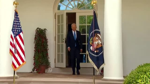 Los vacunados de EEUU podrán ir sin mascarilla hasta en interiores Los vacunados de EEUU podrán ir sin mascarilla hasta en interiores