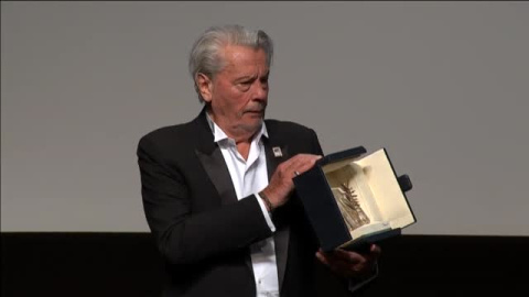 Alain Delon, Palma de Oro Honorífica de Cannes Alain Delon, Palma de Oro Honorífica de Cannes