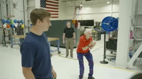 El dueño de Amazon completa con éxito su viaje al espacio a bordo de Blue Origin El dueño de Amazon completa con éxito su viaje al espacio a bordo de Blue Origin