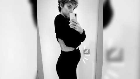 Laura Escanes, sorprendida por el crecimiento de su barriga Laura Escanes, sorprendida por el crecimiento de su barriga