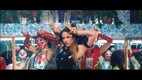 Rosalía estrena Aute Cuture, el hit de aniversario de su éxito Rosalía estrena Aute Cuture, el hit de aniversario de su éxito
