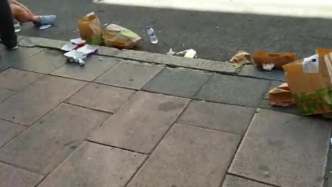La calle Goya amanece con basura por su cercanía a la Fan Zone La calle Goya amanece con basura por su cercanía a la Fan Zone