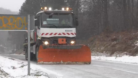 Media España en alerta por nieve, viento y lluvia