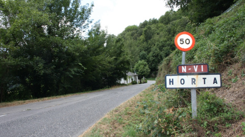 Aldea de Horta, en la N-VI original Aldea de Horta, en la N-VI original