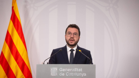 El presidente de la Generalitat, Pere Aragonès, interviene en una rueda de prensa tras la reunión del Consejo Ejecutivo, a 21 de diciembre de 2021, en Barcelona. El presidente de la Generalitat, Pere Aragonès, interviene en una rueda de prensa tras la reunión del Consejo Ejecutivo, a 21 de diciembre de 2021, en Barcelona.